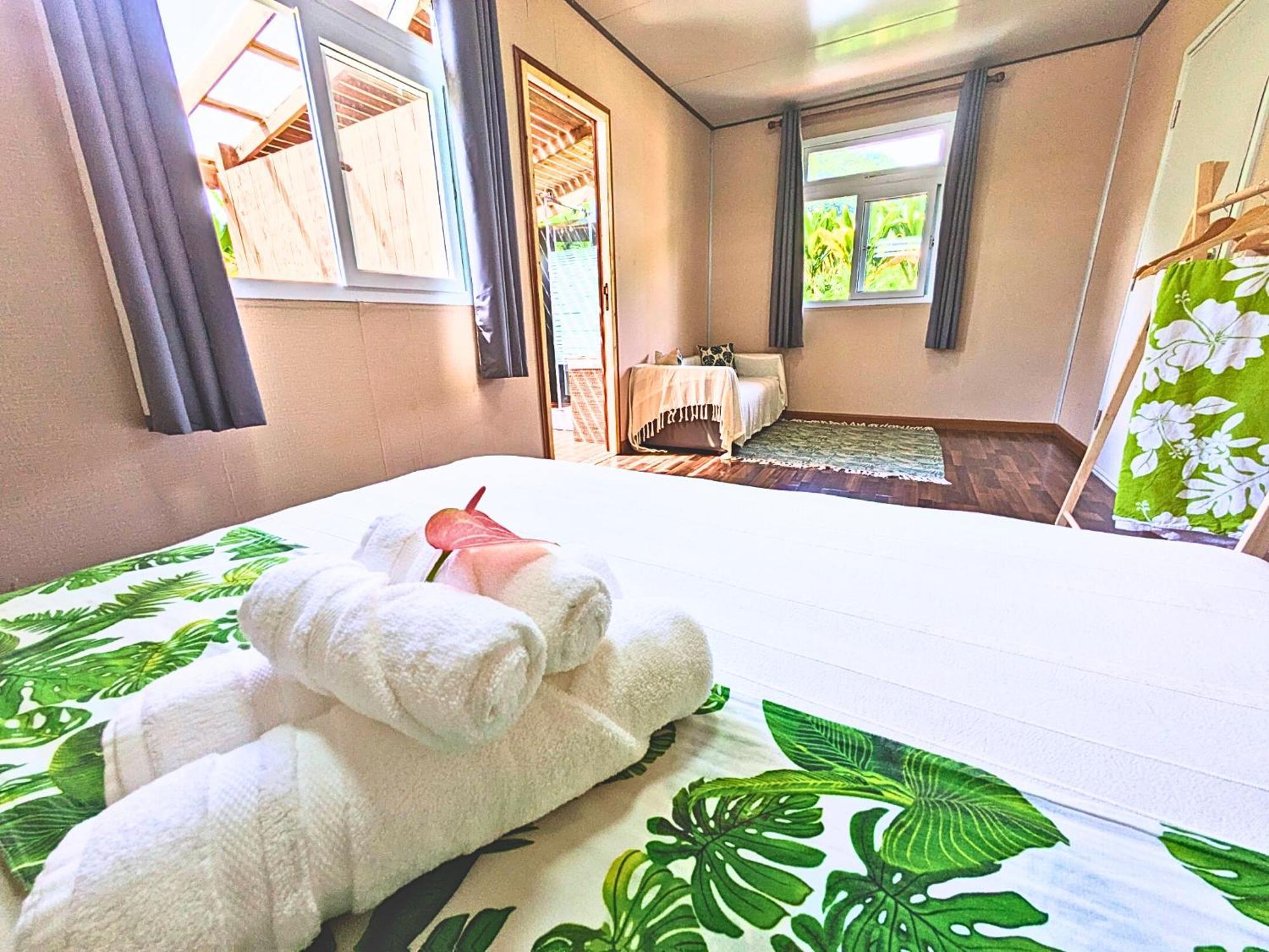 Natura Om Teahupoo Surf Lodge Toanoano Εξωτερικό φωτογραφία